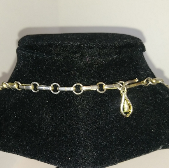 Coro Vintage Goldtone Necklace - Picture 5 of 11